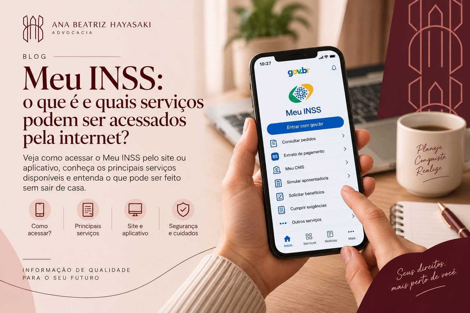 Pessoa acessando os serviços do Meu INSS pelo celular